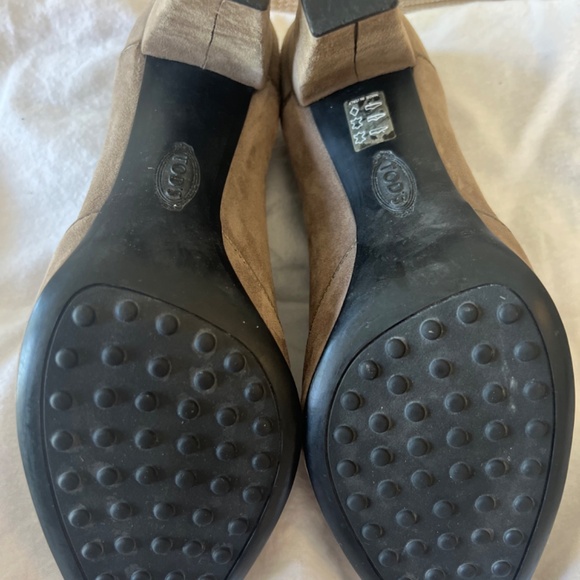 Tod’s suede ankle booties in great condition - Picture 6 of 6